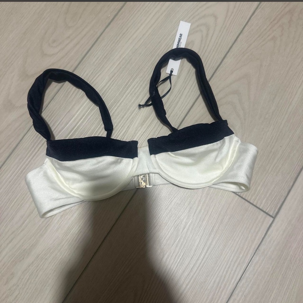 Elegant Black and White Women's swimsuit top from hard swim(tags on)